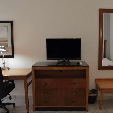 Days Inn By Wyndham Piedras Negras Zewnętrze zdjęcie