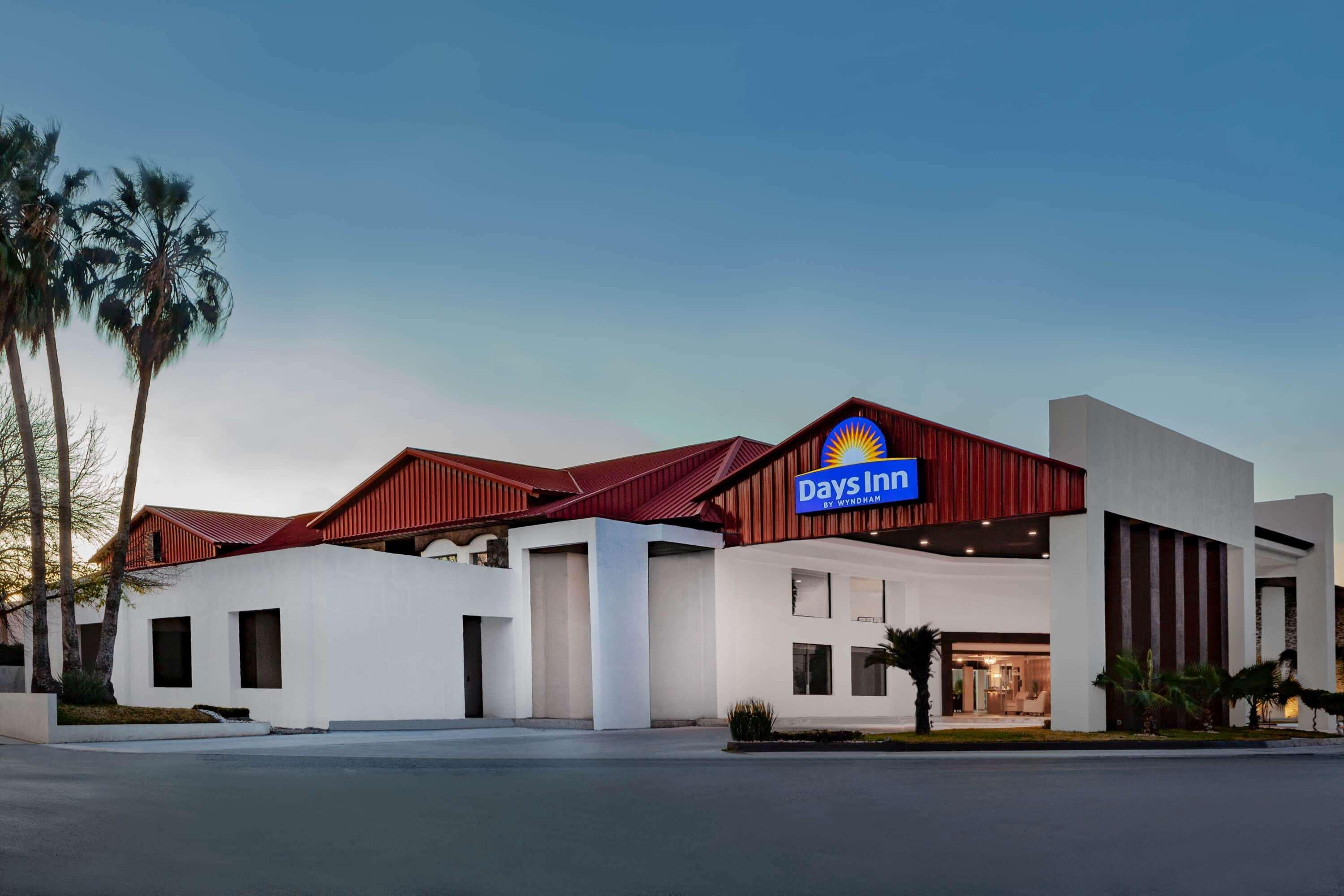 Days Inn By Wyndham Piedras Negras Zewnętrze zdjęcie
